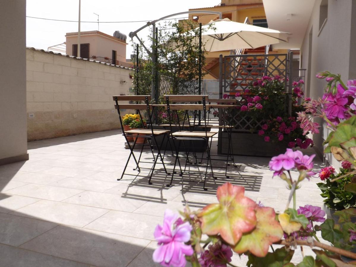 Bed and Breakfast La Dimora di Ntò Villaggio Azzurro Esterno foto